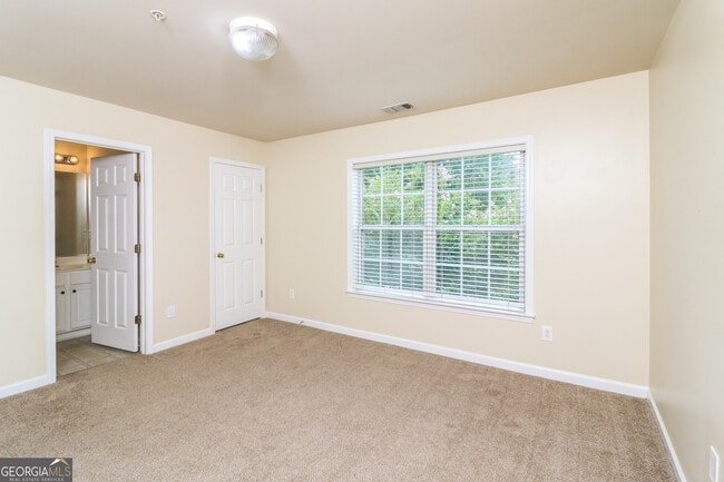 Building Photo - 1711 Highlands View Dr