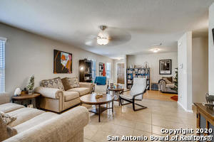 Building Photo - 10715 Noble Canyon