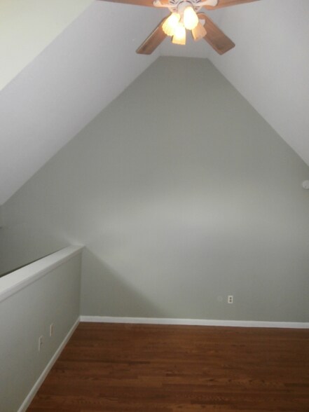 Building Photo - 42 N Main St