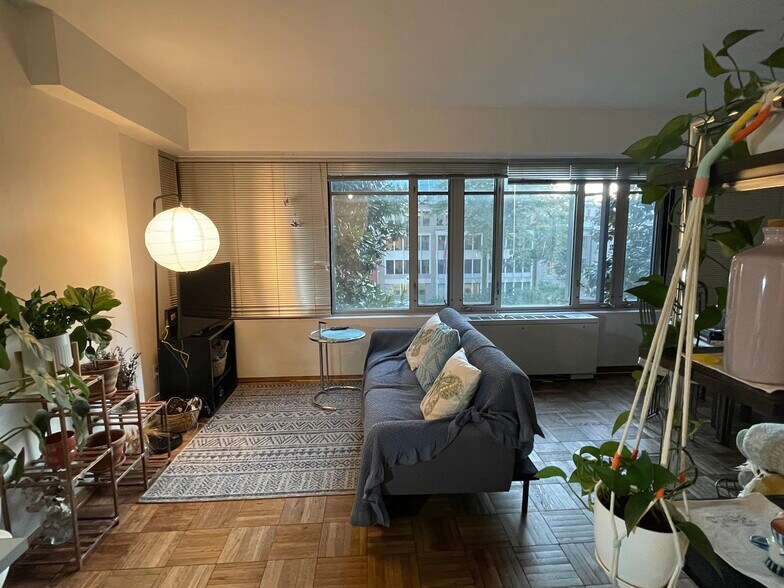 Building Photo - 1711 Massachusetts Ave NW