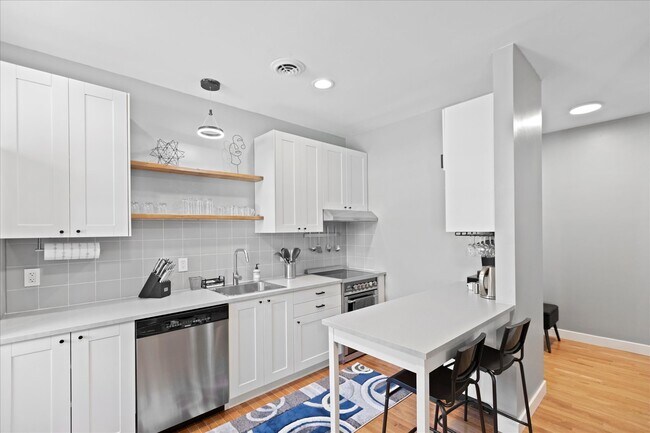 Building Photo - 4309 Maryland Ave