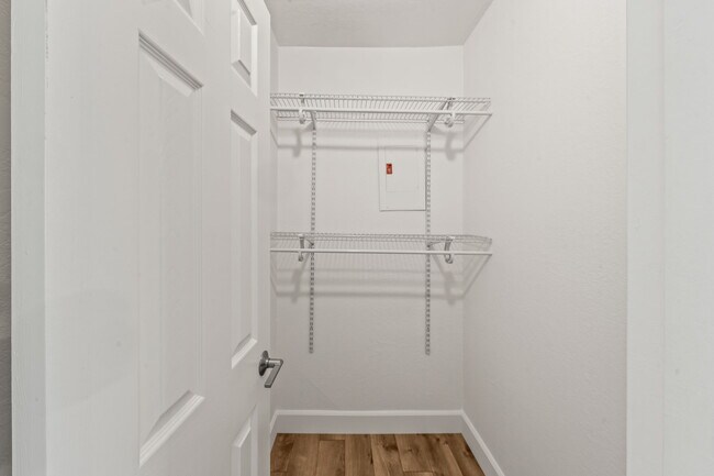 Building Photo - 4741 Choctaw Dr
