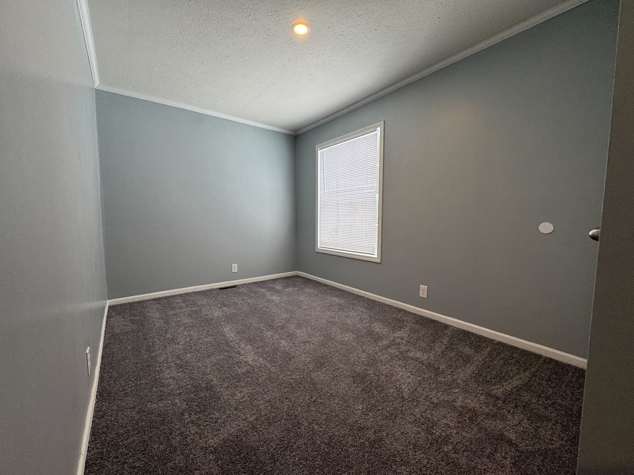 Building Photo - 2112 Bluebird Terrace NW