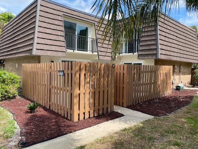 Building Photo - 1212 Vista Oaks Cir NE