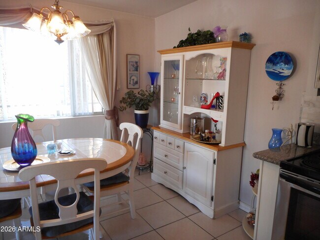 Building Photo - 6805 E 2nd St