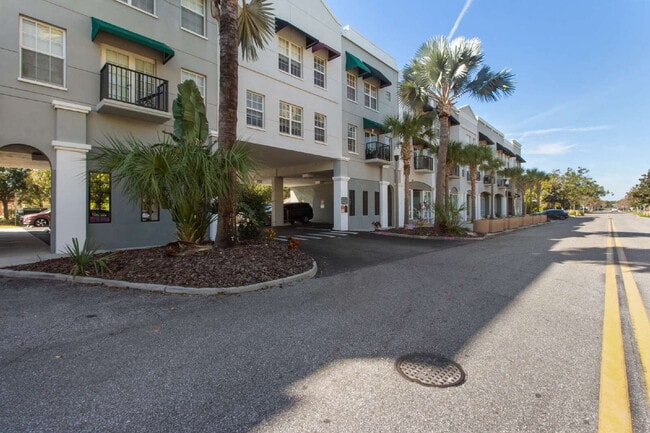 Building Photo - Spectacular 2/2.5 Condo in the Oldsmar Galleria Town Center Lifestyle