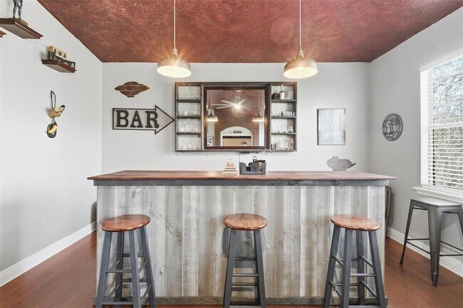 Building Photo - 119 Elissar Dr