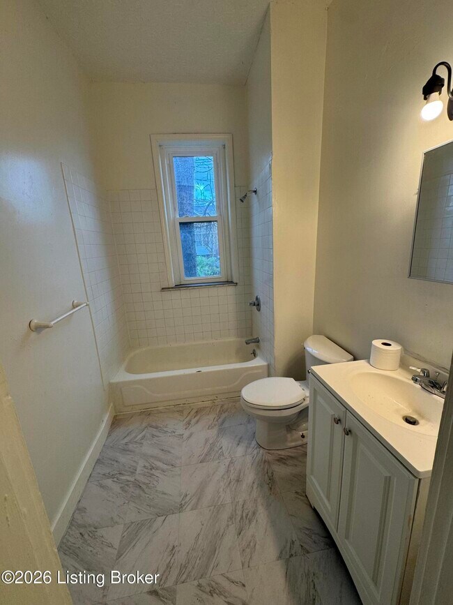 Building Photo - 3860 Southern Pkwy