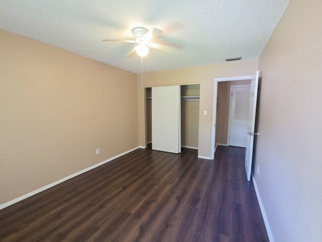 Building Photo - 152 Springwood Cir