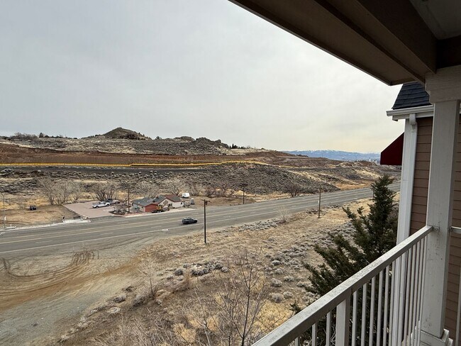 Building Photo - 2 Bedrooms with 2 Bathrooms at the Edge at...