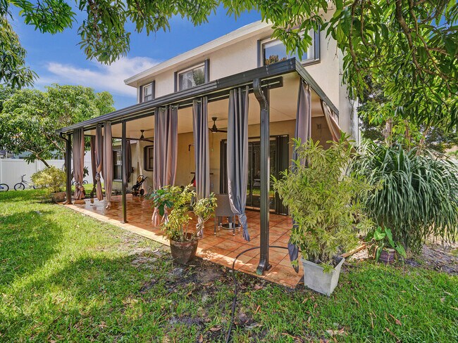 Building Photo - 9610 Dunhill Dr