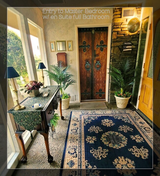 Inside View Entry - 2250 Brambling Ln