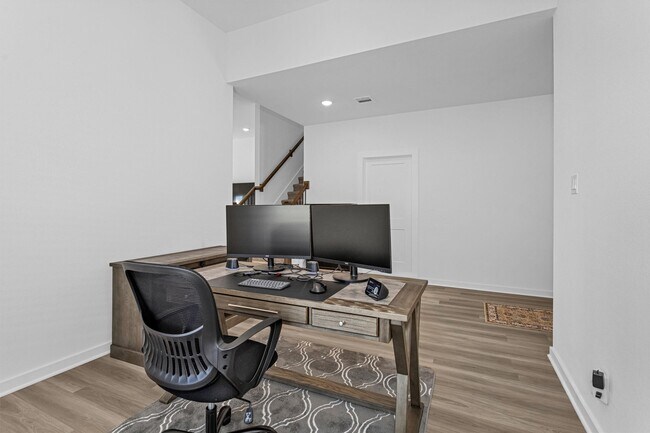 Building Photo - 2127 Heather Rdg Wy