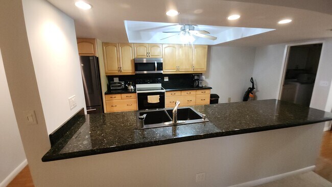 Building Photo - 950 Egret Cir