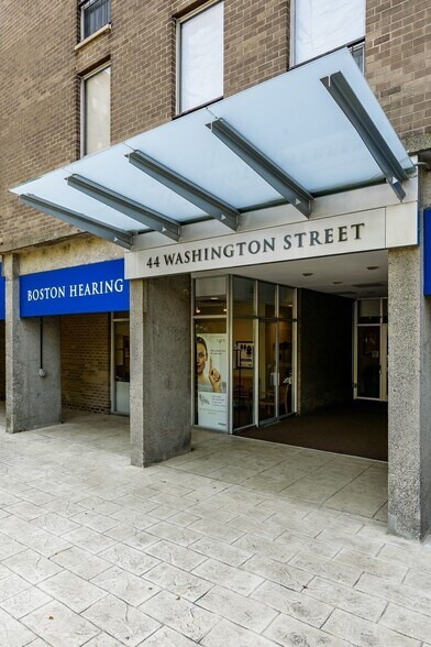 Entrance - 44 Washington Street - 44 Washington St
