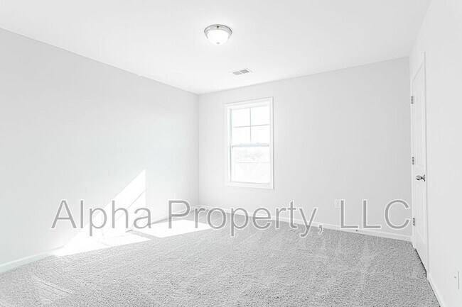Building Photo - 328 Trail Branch Ct.