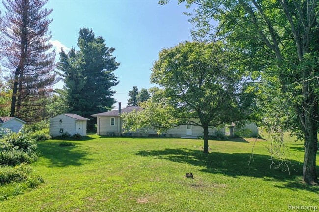 Building Photo - 4350 Otter Lake Rd
