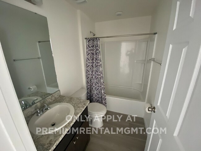 Building Photo - 3 bedroom 2 bath Home in Champions Gate!