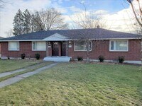 Building Photo - Glass