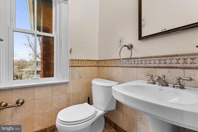Building Photo - 3247 38th St NW