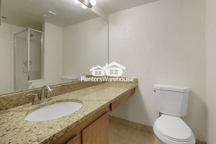 Building Photo - 14120 E Temple Dr