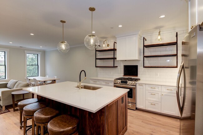 Building Photo - 4107 New Hampshire Ave NW