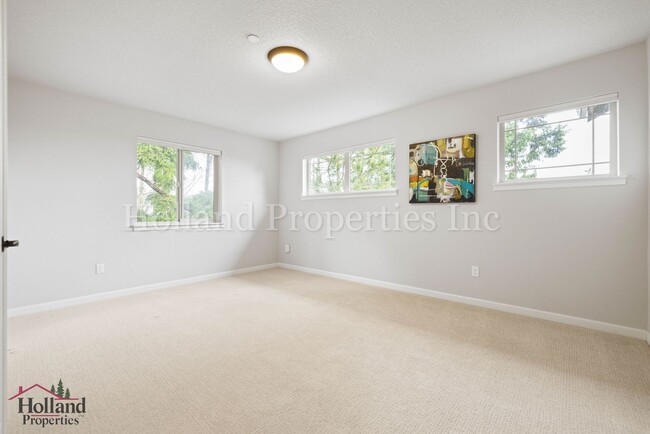 Building Photo - 12723 SW Willow Point Ln