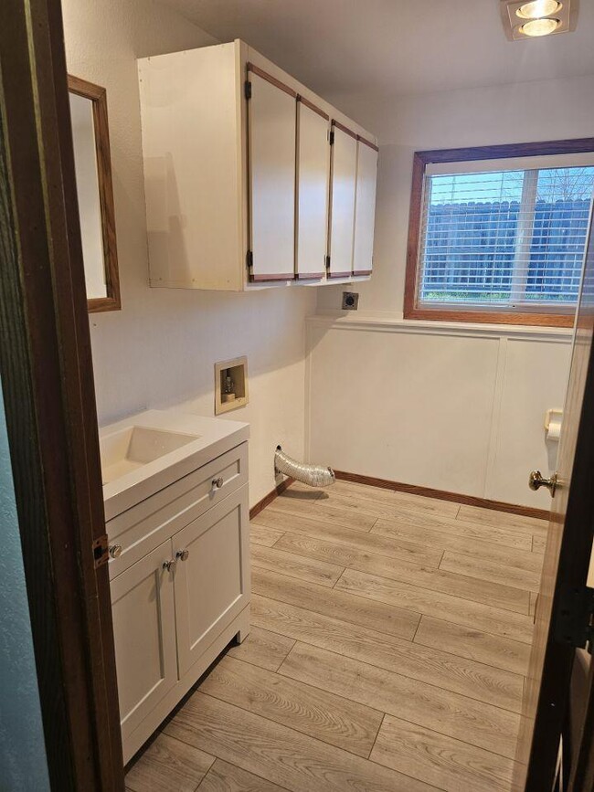 Building Photo - 3 bedroom in Billings MT 59102