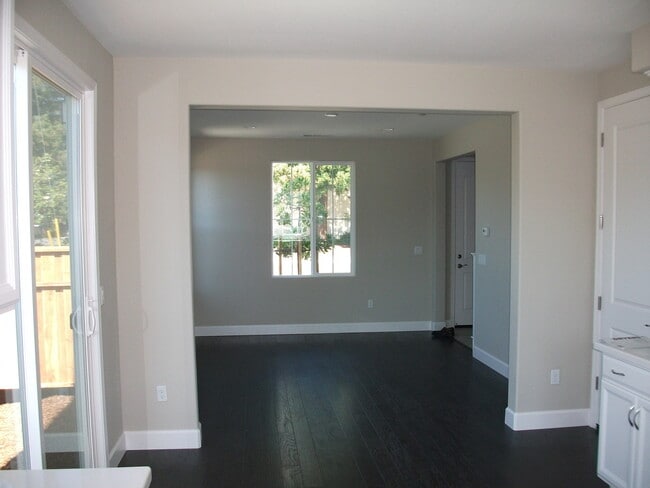 Building Photo - Newly Constructed Townhome for rent in Campbell