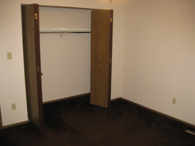 Large closets in bedrooms - 3914-3916 Sturgis Dr