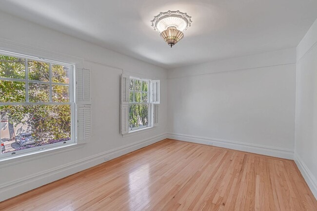 Building Photo - Charming Four Bedroom Home in Potrero Hill...