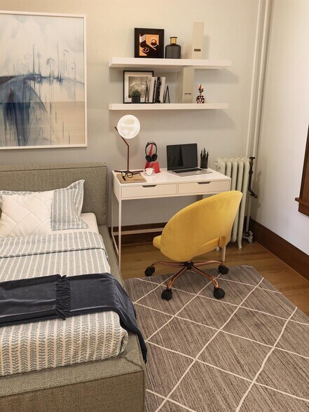 Building Photo - 220 State St