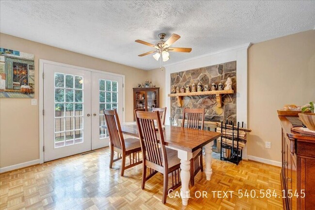 Building Photo - 3331 Stonehenge Square