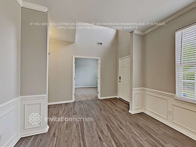 Building Photo - 8006 Glamorgan Ln