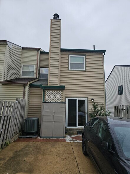 Building Photo - 16 Markel Rd