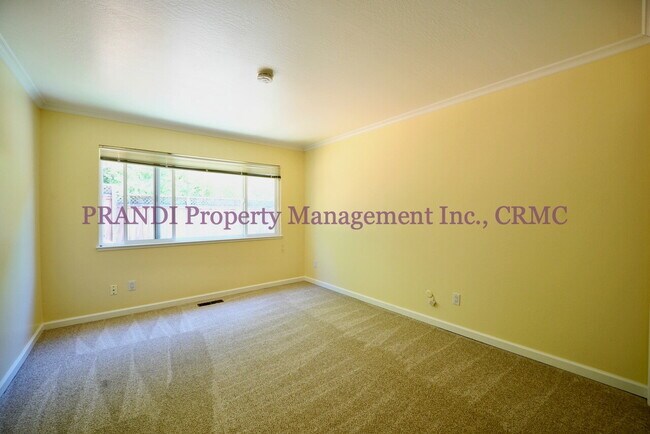 Building Photo - Spacious Greenbrae Home Featuring Expansiv...