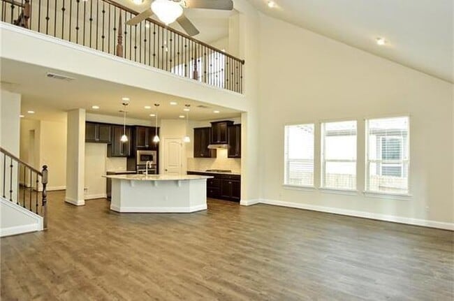 Building Photo - 15821 Cinca Terra Dr