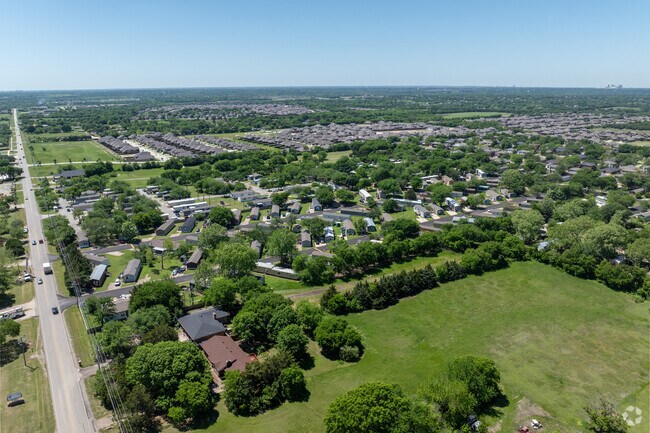 Aerial Photo - Glenn Heights Town & Country