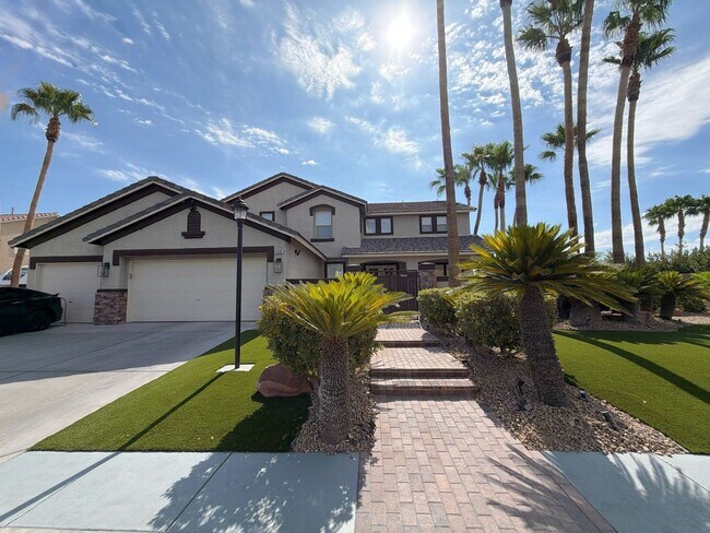 Building Photo - Luxury Home in Lone Mountain Classics