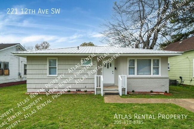Primary Photo - 221 12th Ave SW