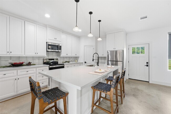 Building Photo - 12204 Hairston Cir
