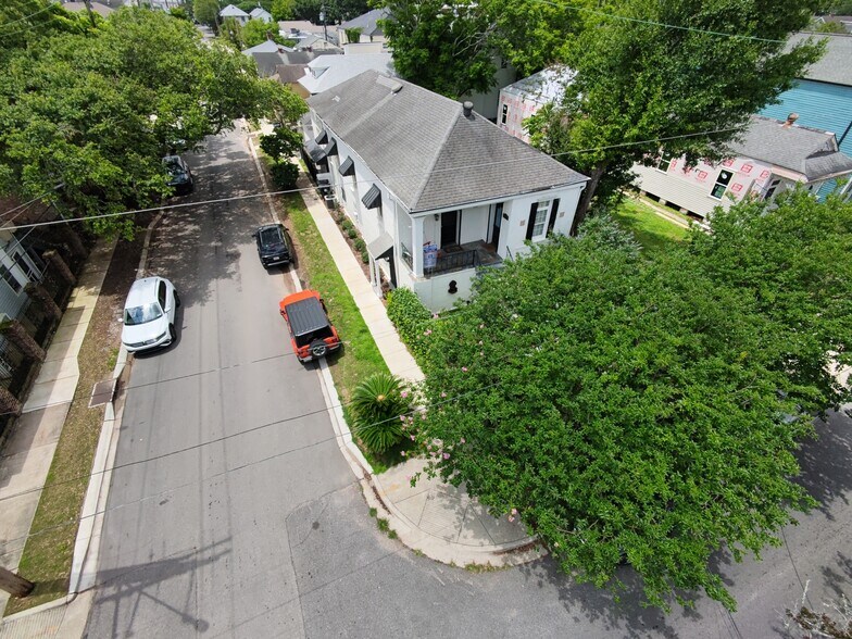 Building Photo - 7602 Burthe St