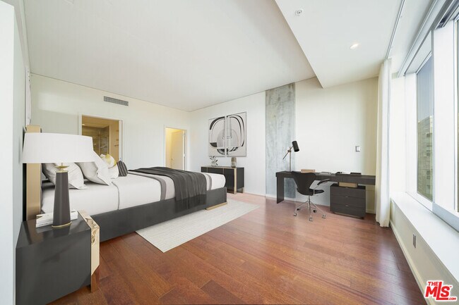 Building Photo - 1155 S Grand Ave