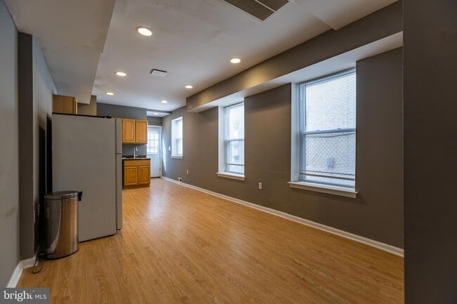 Building Photo - 1706 Willington St