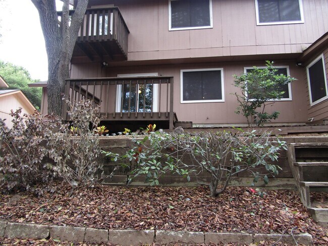 Building Photo - 812 Ramble Ln