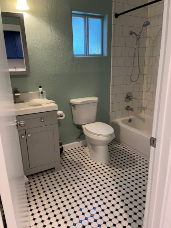 Building Photo - 1072 Laguna Ave