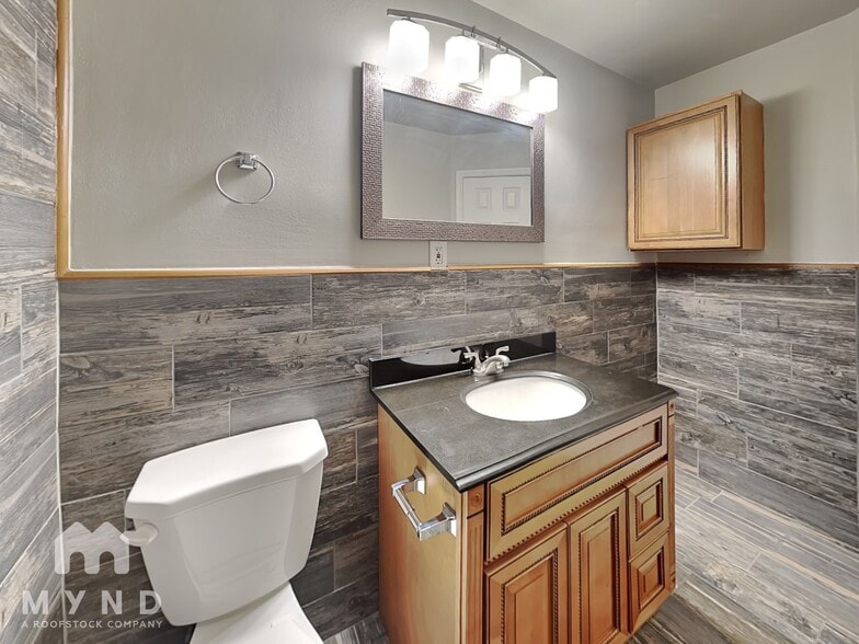 Building Photo - 508 Gibson St