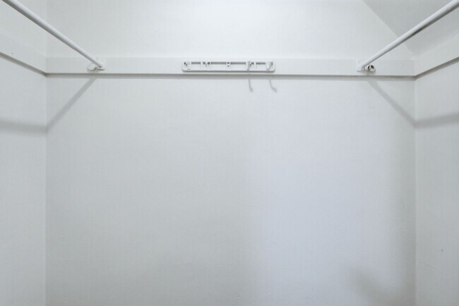 Building Photo - Freshly Updated 3BR Home with Garage & Carport