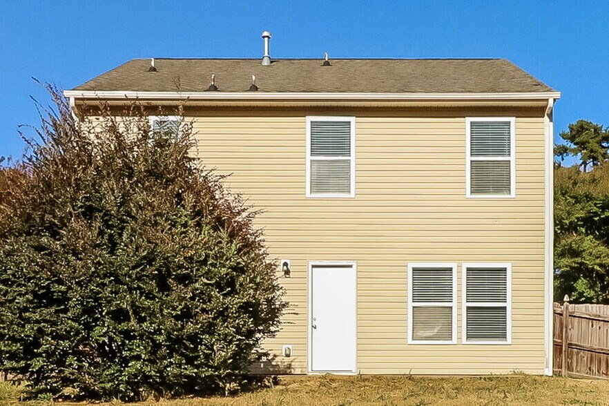 Building Photo - 7211 Waldon Park Lane