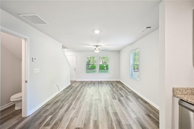 Building Photo - 4437 Ben Hill Rd